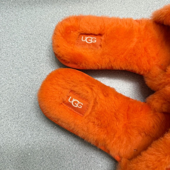 UGG Slippers - Picture 2 of 8